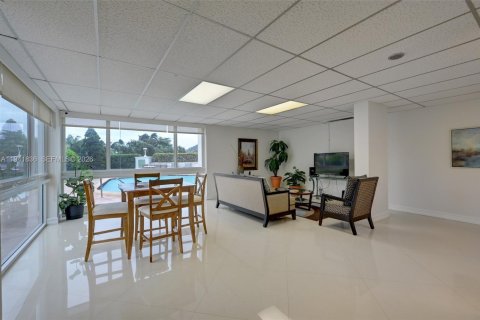 Condominio en venta en Fort Lauderdale, Florida, 1 dormitorio, 83.61 m2 № 1999741 - foto 26