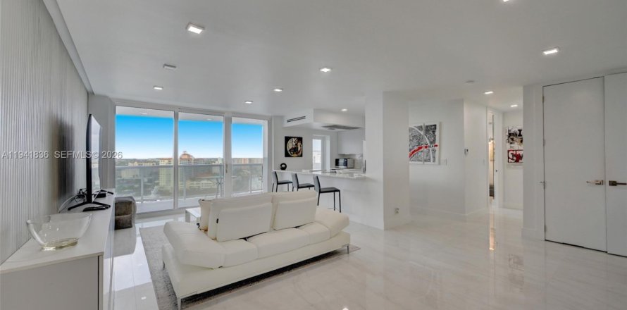 Condominio en Fort Lauderdale, Florida, 1 dormitorio  № 1999741