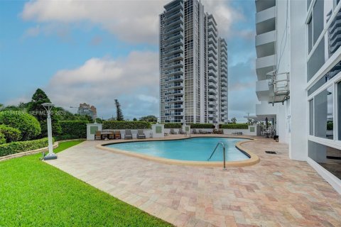 Condominio en venta en Fort Lauderdale, Florida, 1 dormitorio, 83.61 m2 № 1999741 - foto 29