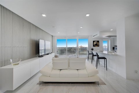 Condominio en venta en Fort Lauderdale, Florida, 1 dormitorio, 83.61 m2 № 1999741 - foto 5