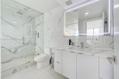 Condominio en venta en Fort Lauderdale, Florida, 1 dormitorio, 83.61 m2 № 1999741 - foto 18