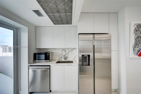 Condominio en venta en Fort Lauderdale, Florida, 1 dormitorio, 83.61 m2 № 1999741 - foto 10