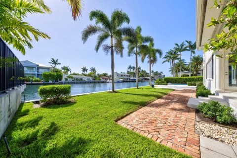House in Fort Lauderdale, Florida 4 bedrooms, 567.63 sq.m. № 2187497 - photo 5
