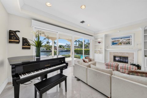 House in Fort Lauderdale, Florida 4 bedrooms, 567.63 sq.m. № 2187497 - photo 29