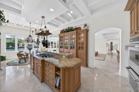 House in Fort Lauderdale, Florida 4 bedrooms, 567.63 sq.m. № 2187497 - photo 13