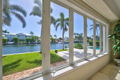 House in Fort Lauderdale, Florida 4 bedrooms, 567.63 sq.m. № 2187497 - photo 18