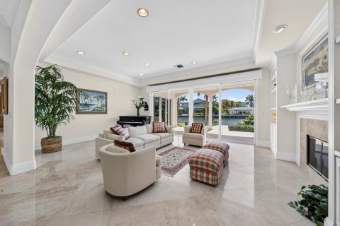 House in Fort Lauderdale, Florida 4 bedrooms, 567.63 sq.m. № 2187497 - photo 28