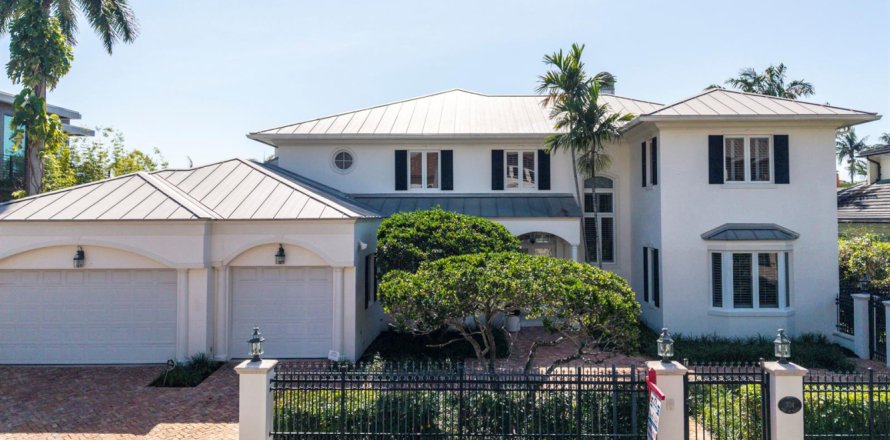 House in Fort Lauderdale, Florida 4 bedrooms, 567.63 sq.m. № 2187497