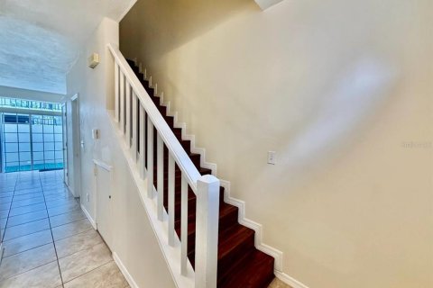 Condo in Tampa, Florida, 2 bedrooms № 2197210 - photo 5