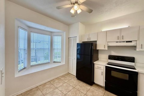 Condo in Tampa, Florida, 2 bedrooms № 2197210 - photo 8