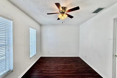 Condo in Tampa, Florida, 2 bedrooms № 2197210 - photo 24