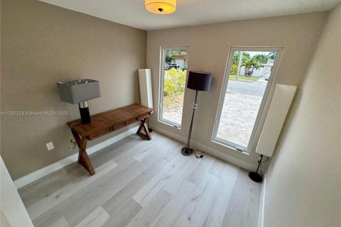 Villa ou maison à louer à Fort Lauderdale, Floride: 3 chambres, 106.28 m2 № 1863071 - photo 28