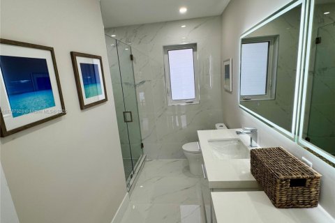Casa en alquiler en Fort Lauderdale, Florida, 3 dormitorios, 106.28 m2 № 1863071 - foto 21