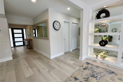 Villa ou maison à louer à Fort Lauderdale, Floride: 3 chambres, 106.28 m2 № 1863071 - photo 4
