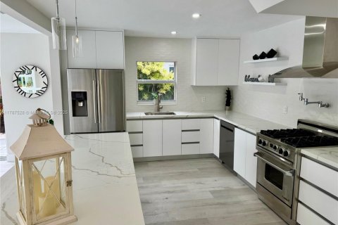 Villa ou maison à louer à Fort Lauderdale, Floride: 3 chambres, 106.28 m2 № 1863071 - photo 13