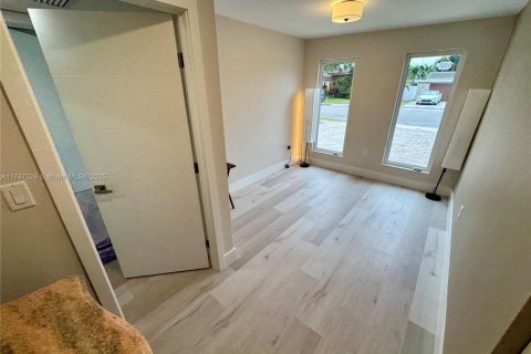 Villa ou maison à louer à Fort Lauderdale, Floride: 3 chambres, 106.28 m2 № 1863071 - photo 24