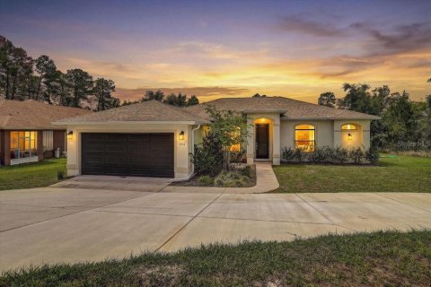 Casa en Weeki Wachee, Florida 3 dormitorios, 163.79 m2 № 2151295
