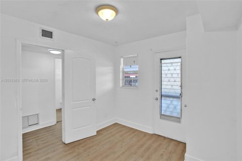 Купить кондоминиум в Майами, Флорида 1 спальня, 88.63м2, № 2154203 - фото 14