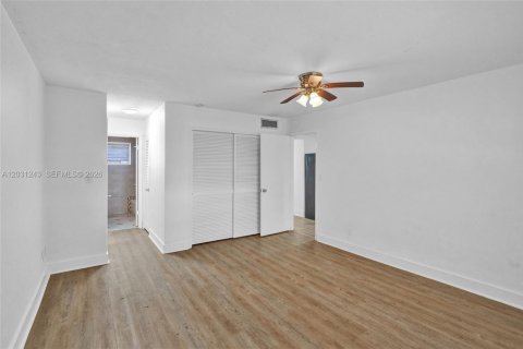 Купить кондоминиум в Майами, Флорида 1 спальня, 88.63м2, № 2154203 - фото 10