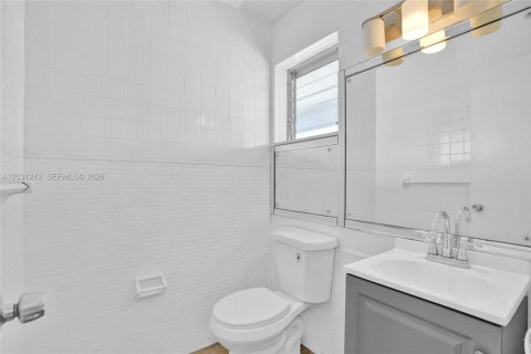 Купить кондоминиум в Майами, Флорида 1 спальня, 88.63м2, № 2154203 - фото 19