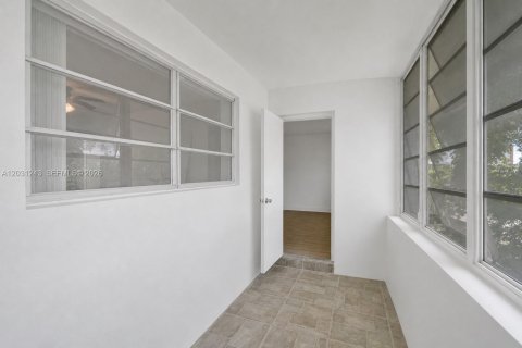 Купить кондоминиум в Майами, Флорида 1 спальня, 88.63м2, № 2154203 - фото 22