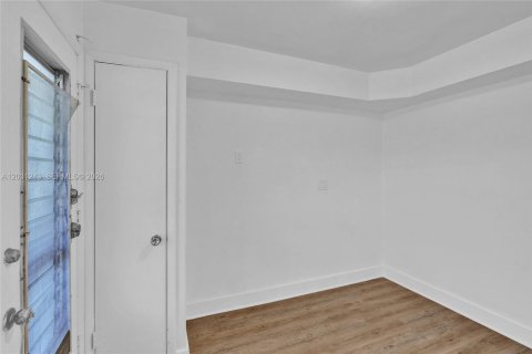 Купить кондоминиум в Майами, Флорида 1 спальня, 88.63м2, № 2154203 - фото 17