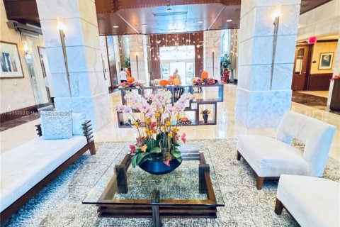Condominio en venta en Aventura, Florida, 1 dormitorio, 79.9 m2 № 2016291 - foto 15