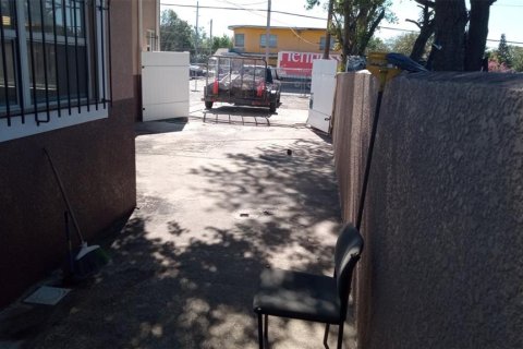 Propiedad comercial en alquiler en Tampa, Florida, 295.71 m2 № 1912927 - foto 10