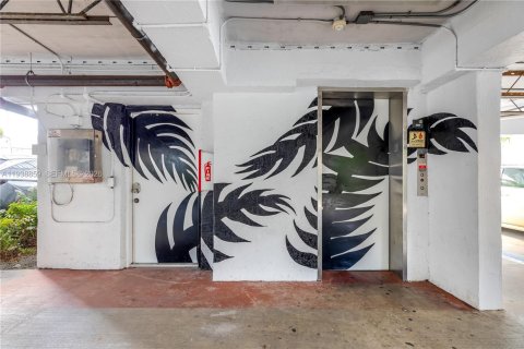 Villa ou maison à louer à Miami, Floride: 1 chambre, 50.91 m2 № 1996474 - photo 15