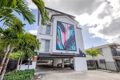 Villa ou maison à Miami, Floride 1 chambre, 50.91 m2 № 1996474