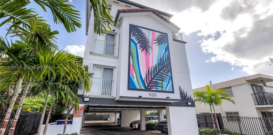 Villa ou maison à Miami, Floride 1 chambre, 50.91 m2 № 1996474