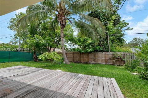 Снять в аренду виллу или дом в Катлер-Бей, Флорида 3 спальни, 211.07м2, № 1990875 - фото 5