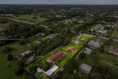 Villa ou maison à vendre à Southwest Ranches, Floride: 5 chambres, 278.52 m2 № 1748346 - photo 5