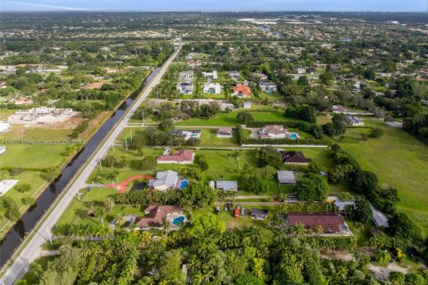 Villa ou maison à vendre à Southwest Ranches, Floride: 5 chambres, 278.52 m2 № 1748346 - photo 28