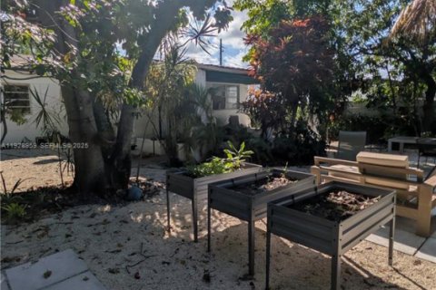 Casa en alquiler en Miami, Florida, 2 dormitorios, 189.71 m2 № 1987880 - foto 27