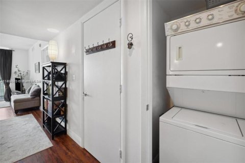 Купить кондоминиум в Майами, Флорида 2 спальни, 116.69м2, № 1945646 - фото 30