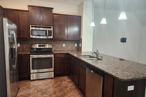 Adosado en alquiler en Plant City, Florida, 2 dormitorios, 146.04 m2 № 1822317 - foto 8