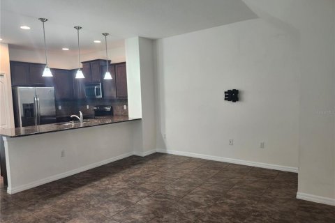 Adosado en alquiler en Plant City, Florida, 2 dormitorios, 146.04 m2 № 1822317 - foto 5