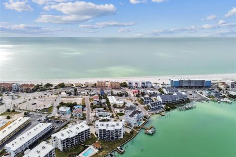 Copropriété à vendre à Treasure Island, Floride: 2 chambres, 116.13 m2 № 2094197 - photo 26