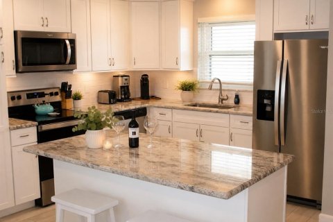 Copropriété à vendre à Treasure Island, Floride: 2 chambres, 116.13 m2 № 2094197 - photo 4