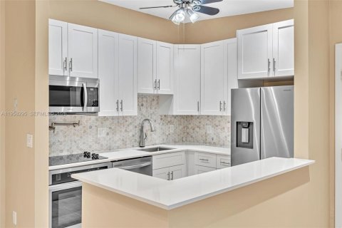 Condo in Tamarac, Florida, 2 bedrooms  № 2020707