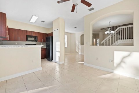 Купить таунхаус в Хомстед, Флорида 4 спальни, 182.55м2, № 1960636 - фото 10