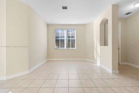 Купить таунхаус в Хомстед, Флорида 4 спальни, 182.55м2, № 1960636 - фото 7