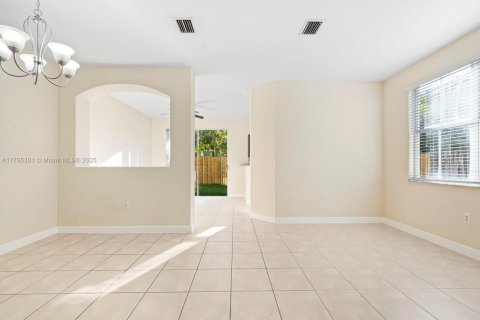 Купить таунхаус в Хомстед, Флорида 4 спальни, 182.55м2, № 1960636 - фото 5