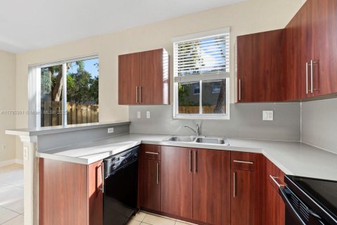 Купить таунхаус в Хомстед, Флорида 4 спальни, 182.55м2, № 1960636 - фото 13