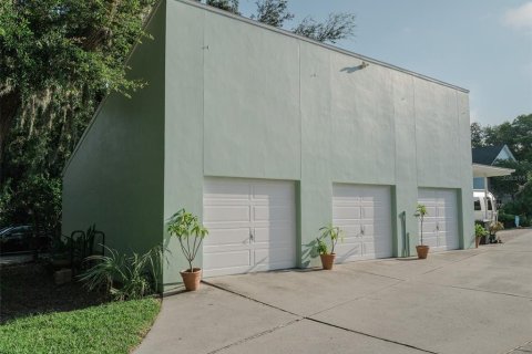 House in Seminole, Florida 5 bedrooms, 353.96 sq.m. № 1430620 - photo 28