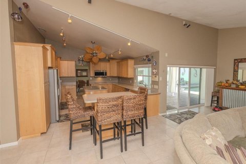 House in Seminole, Florida 5 bedrooms, 353.96 sq.m. № 1430620 - photo 8