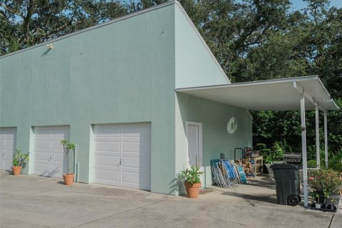 House in Seminole, Florida 5 bedrooms, 353.96 sq.m. № 1430620 - photo 27