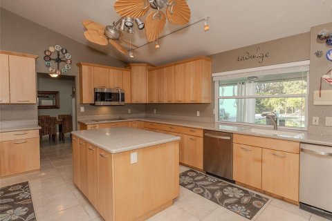 House in Seminole, Florida 5 bedrooms, 353.96 sq.m. № 1430620 - photo 5