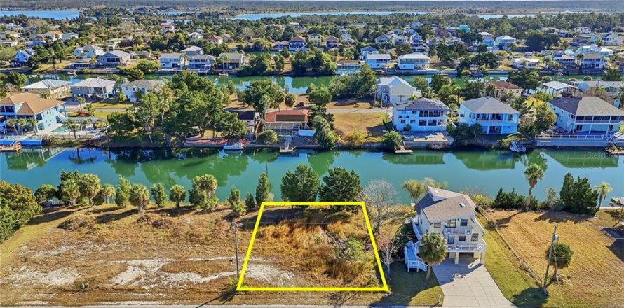Land in Hernando Beach, Florida № 2233217